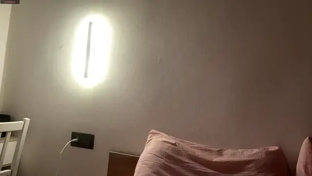 Chat XXX Live Ur_neighbor_Kira