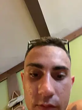 AlexitoTrendy22's Webcam Show