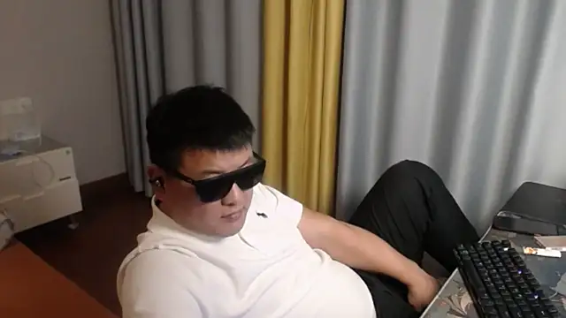 zhang1118 现场XXX聊天