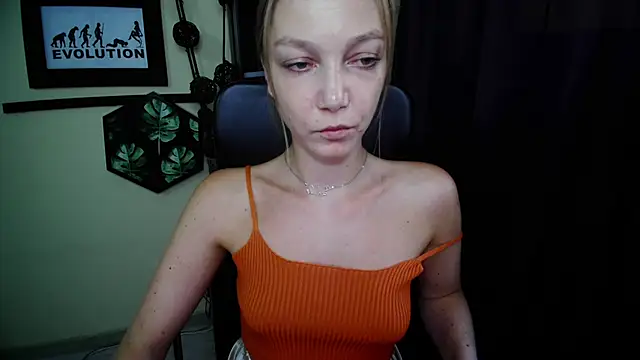 צ'אט XXX בשידור חי של EmillyPlay