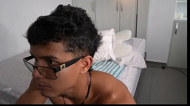 Paradise_boy__ Webcamshow