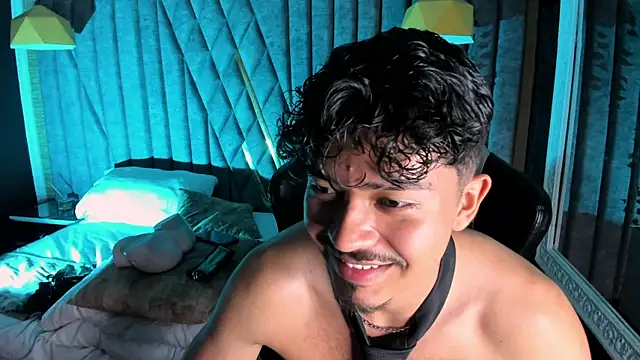 Chat XXX en directo de NicolaiKarav