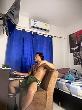 Chat +18 de Kenny_romano ao vivo