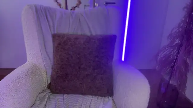 دردشة MewDoll الجنسية المباشرة