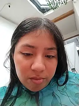 Amber_Herrera Adlı Modelin Canlı XXX Sohbeti