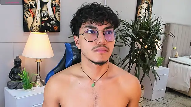 kai_storn Adlı Modelin Canlı XXX Sohbeti