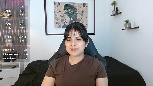 Chat XXX en directo de yurii_petite