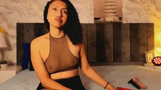kiara-belle 现场XXX聊天