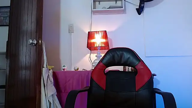 Chatroom XXX en direct de laurasofia45