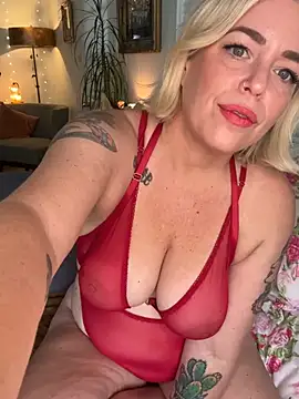 MercyV's Live XXX Chat