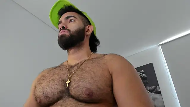 simonleon27 élő XXX-chatje