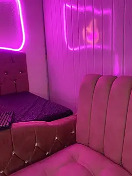 taylor_honeey élő XXX-chatje
