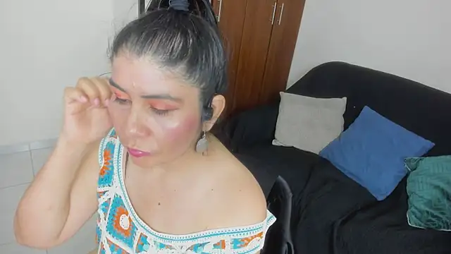 kiraGeiner live XXX chat