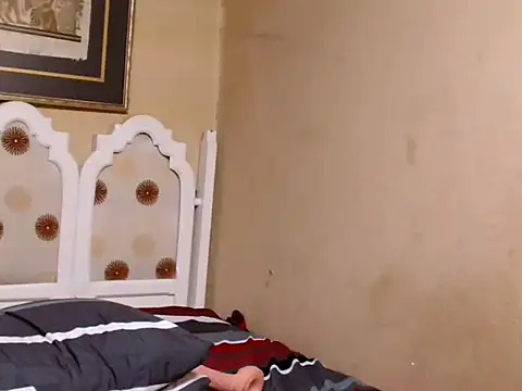 Chat +18 de MatureNesh ao vivo