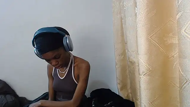 Chat XXX en directo de PetiteBarbie_05