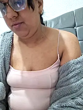 ZaidaWet XXX чат на живо