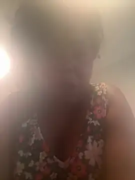 צ'אט XXX בשידור חי של JCCaramelbarbie1