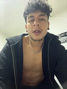 Sombraharper's Live XXX Chat