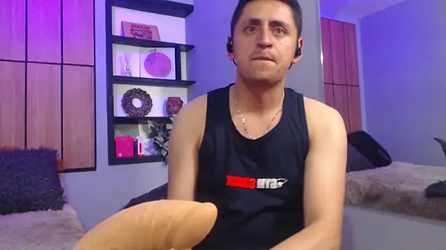 kevin_23_n Live XXX chat