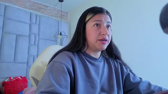 Dahiana_Dmour_'s Live XXX Chat
