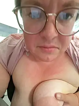 Chat +18 de Bella_Blue6 ao vivo