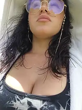 Chat +18 de ALEJA__22 ao vivo
