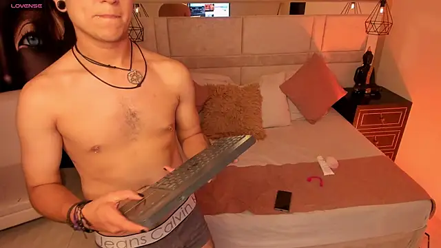 MarkLaurens Chat XXX live