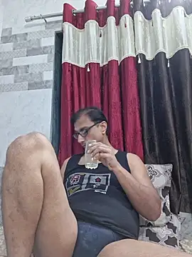Mumbai_Fucker: онлайн-секс-чат