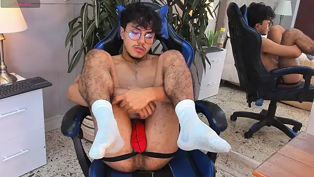 Chat +18 de kai_storn ao vivo