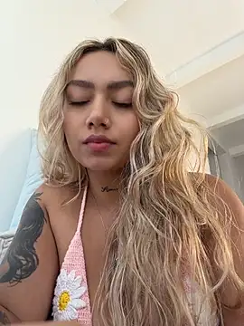 amanda-medrano1 Adlı Modelin Canlı XXX Sohbeti