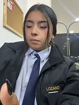Angela__05 Adlı Modelin Canlı XXX Sohbeti