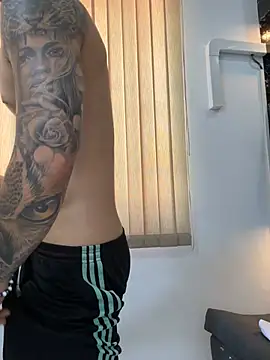 Alexander_ferre Adlı Modelin Canlı XXX Sohbeti
