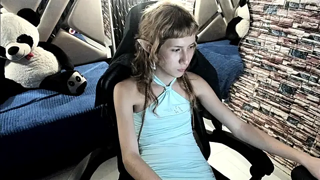 Chat XXX en directo de vivienne_hadi