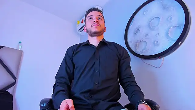 XXX chat uživo modela mike_257