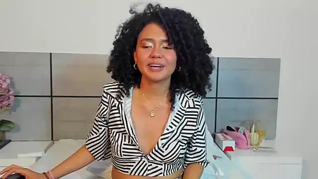Kiraspell's Live XXX Chat