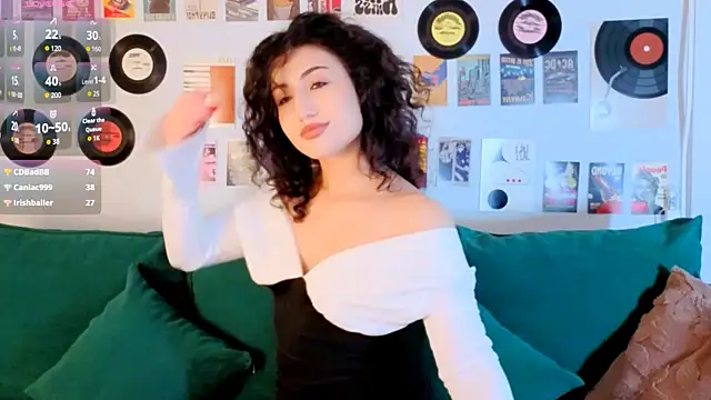 Maya_Rogerss Chat XXX in diretta