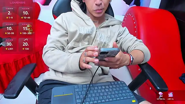 alex_477's Live XXX Chat