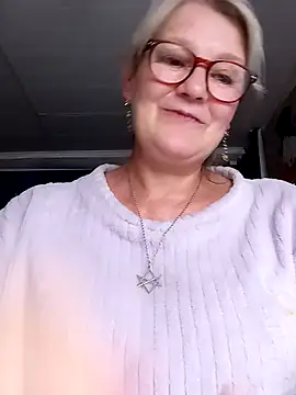 irinamaux's Live XXX Chat