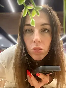 Webkamerová show MommmyYummy
