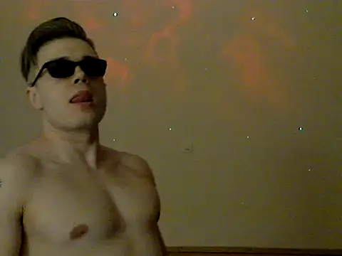 thuglife26 Adlı Modelin Canlı XXX Sohbeti