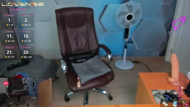 SteveTiger's Live XXX Chat