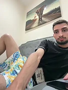 Juliann69Ramiro Webcam show