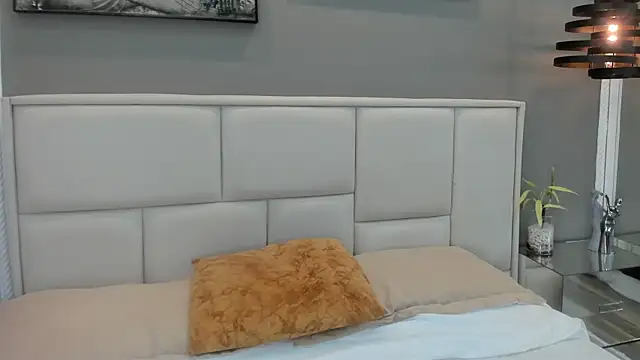 Charlie___Musk লাইভ XXX চ্যাট