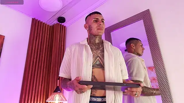 XXX chat uživo modela Liam_Ink