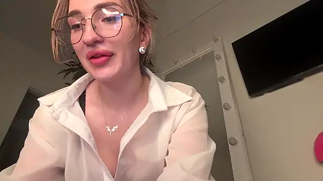 Victoria_Jess Adlı Modelin Canlı XXX Sohbeti