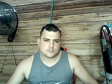 Chat +18 de Arcangel_05 ao vivo