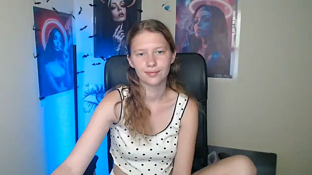 StellaCRL Adlı Modelin Canlı XXX Sohbeti