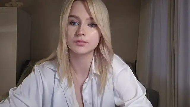 BloomMoon's Live XXX Chat