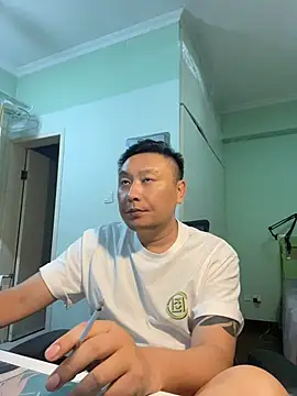 mrcake666 即時 XXX 聊天