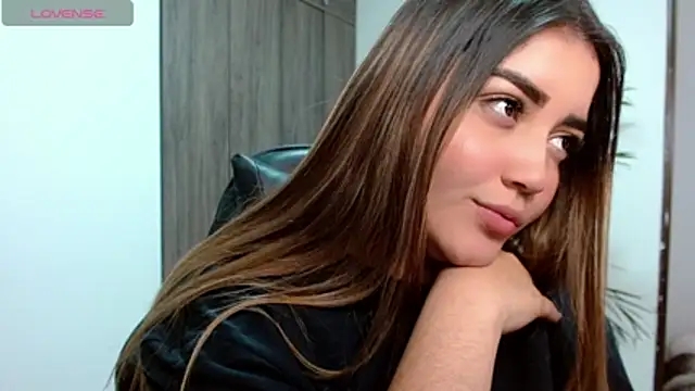 Lucia_star__'s Live XXX Chat
